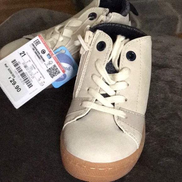 ZARA KIDS FOOTWEAR ZARA BABY 21 BABY BOY TODDLER SIZE 5 CREAM WITH NAVY TRIM - Picture 5 of 8